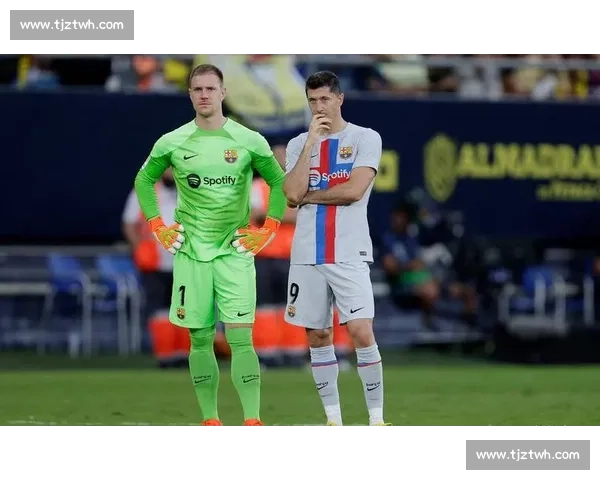 巴萨三将国家队传捷报：莱万破门，德容滕森稳扎稳打